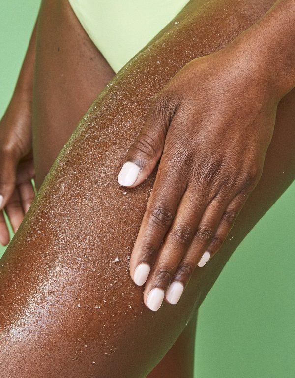 coconut-lime-shave-prep-sugar-scrub-on-body